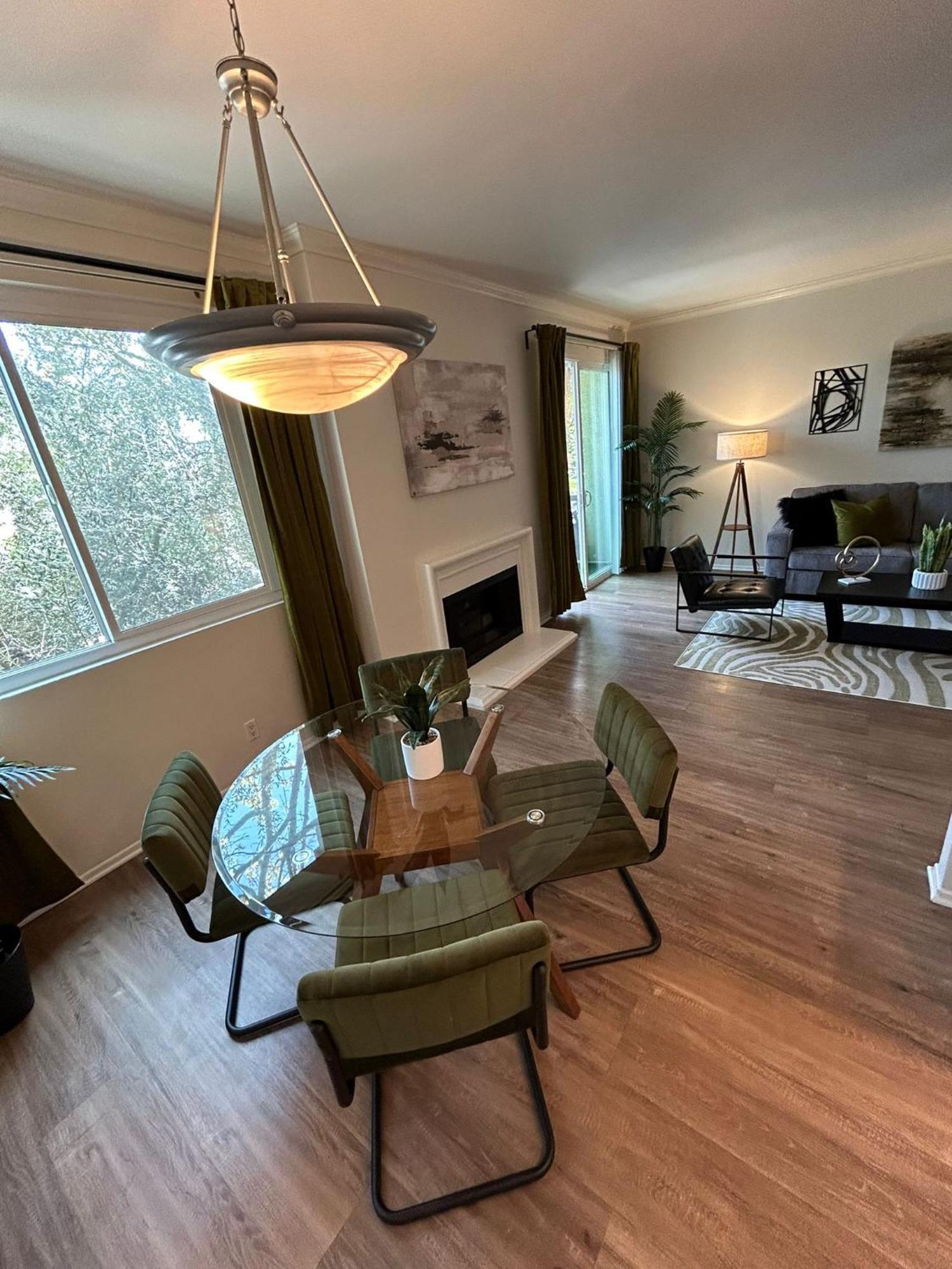 Beverly Hills Midle 1 Bedroom With Parking 202 Apartamento