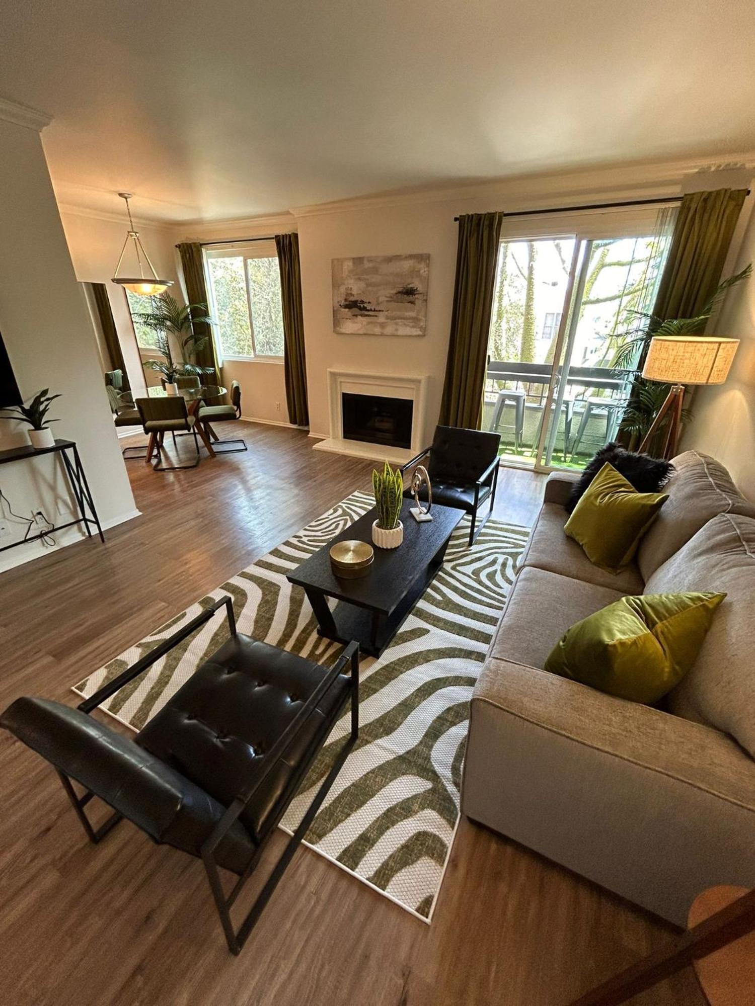 Beverly Hills Midle 1 Bedroom With Parking 202 Los Ángeles